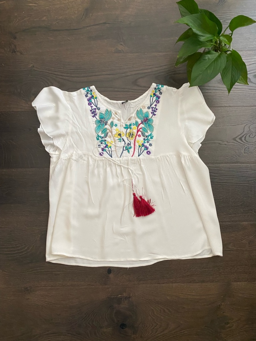SHEIN White Embroidered blouse Boho Summer Size M